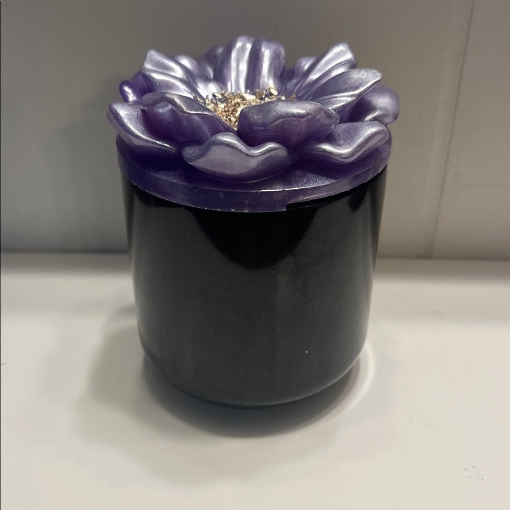 Pick (1) Elegant Purple Poppy Jar - Picture 2 of 8